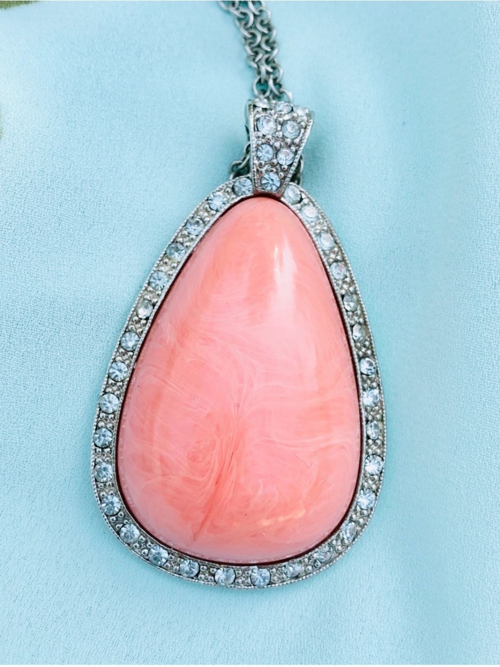VTG Avon Pendant Necklace - Pink With Rhinestones - Silver Tone Metal